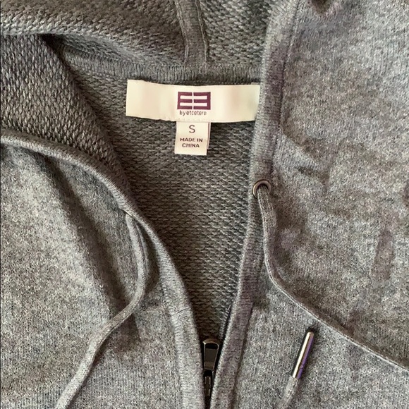 ETCETERA sleeveless zip front gray sweat shirt top with hood and pockets EUC - Picture 2 of 4
